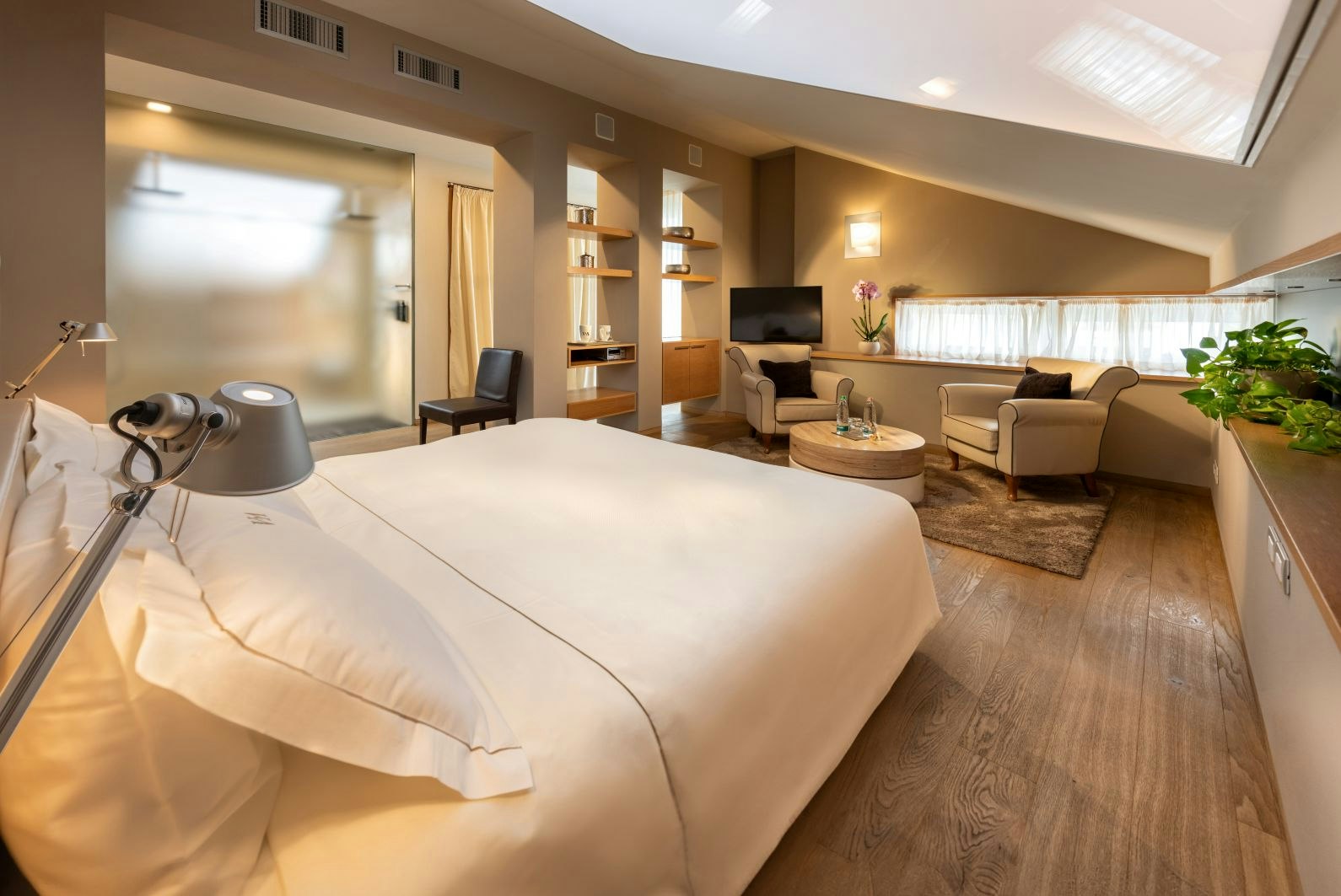 Attic Suite - Bedroom