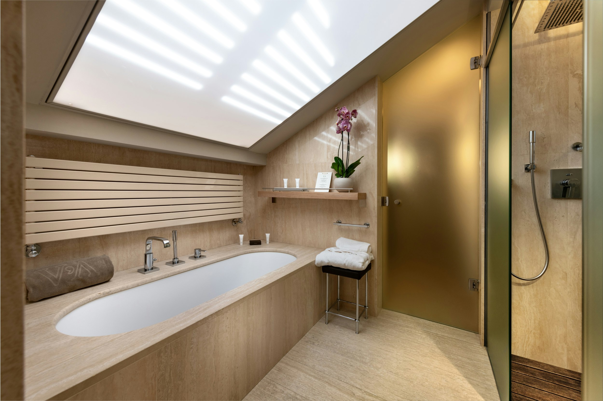 Attic Suite - Bathroom