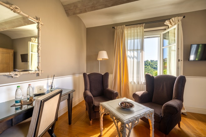 Junior Suite - Living Area