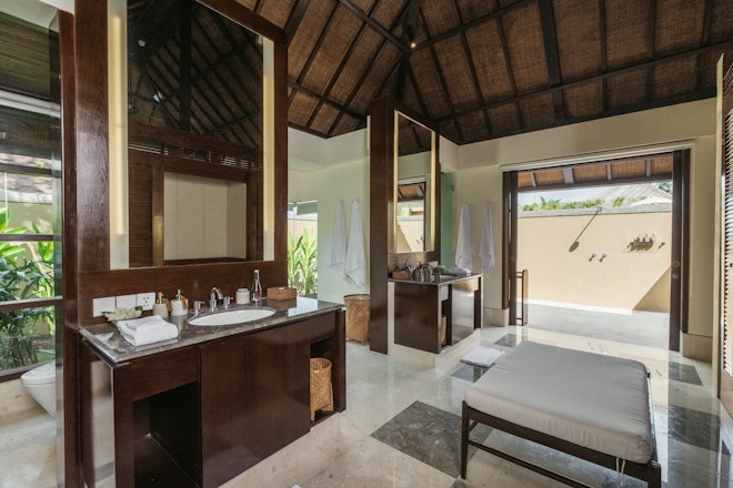 Private Pool Suite - Bathroom