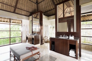 Courtyard Suite - Bathroom