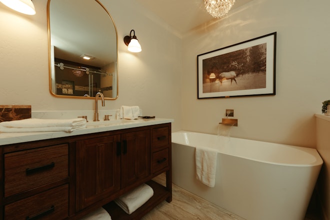Suite Soaking Tub