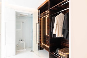 Junior Suite - Bathroom