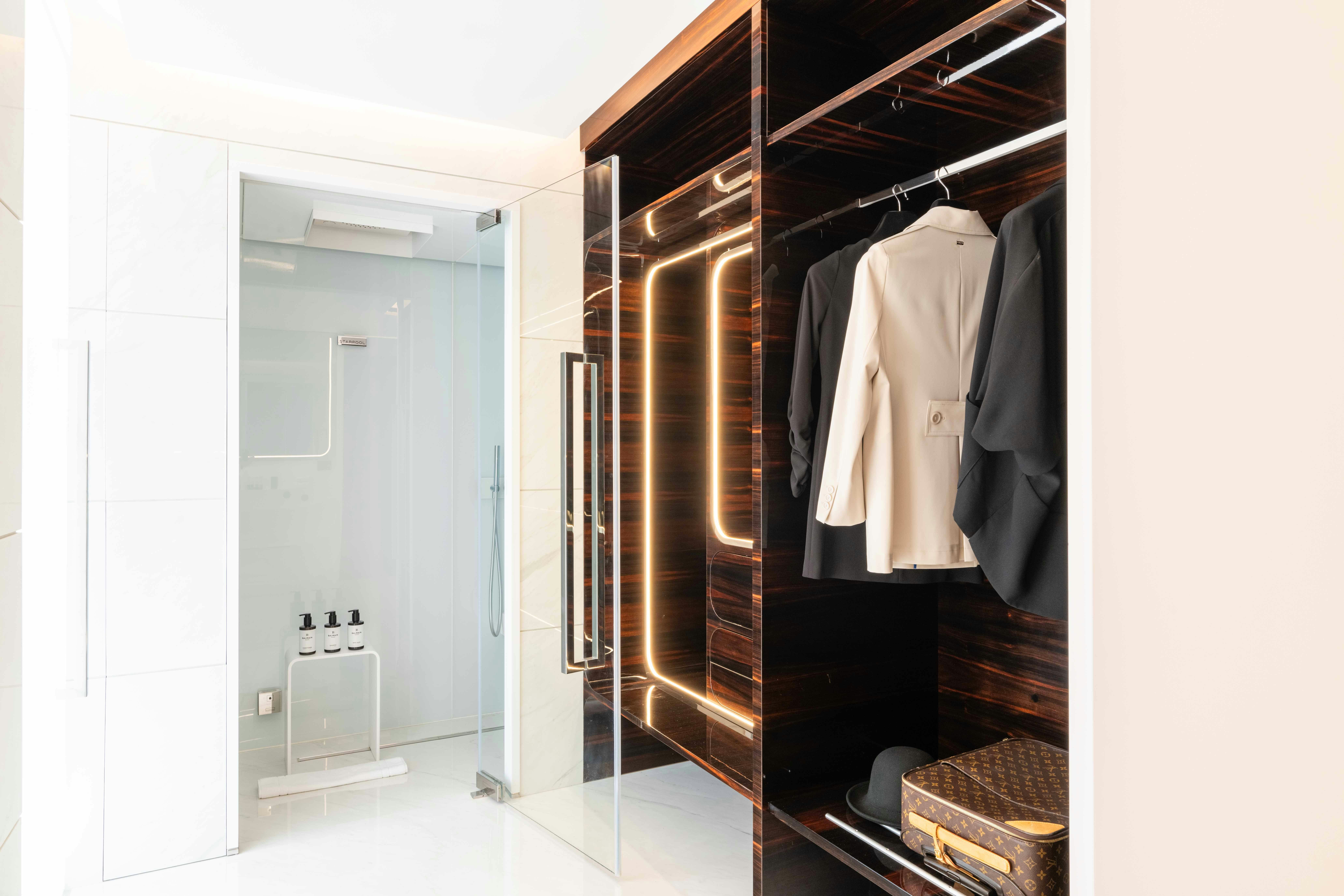 Junior Suite - Bathroom