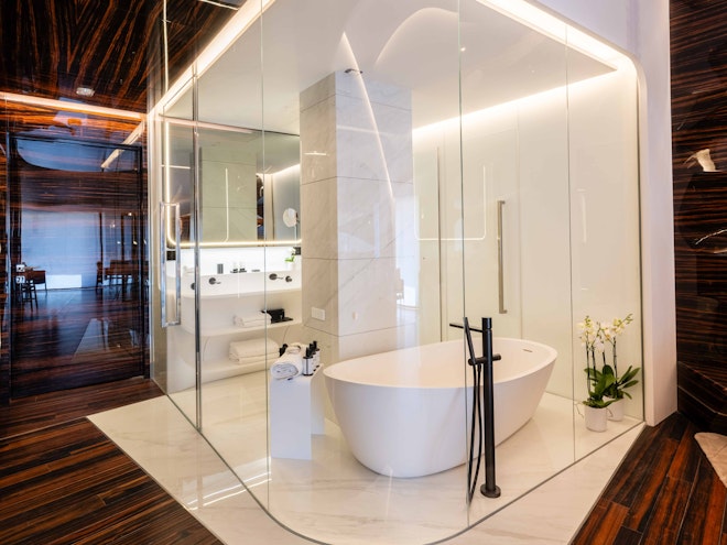 Premier Room - Bathroom