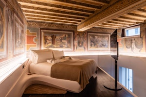 Fresco Grand Suite - Bedroom