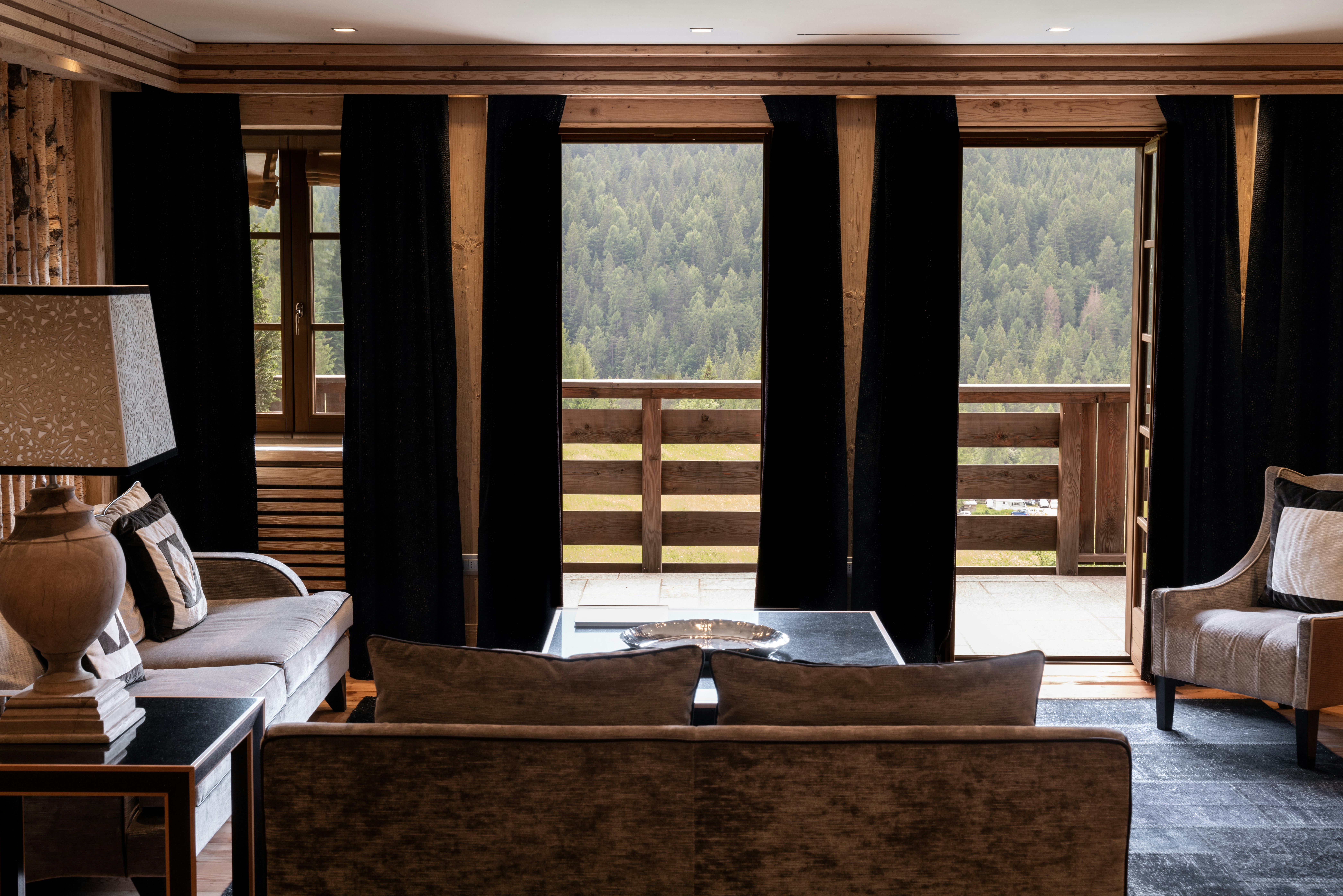 Signature Dolomites Suite - Living Area