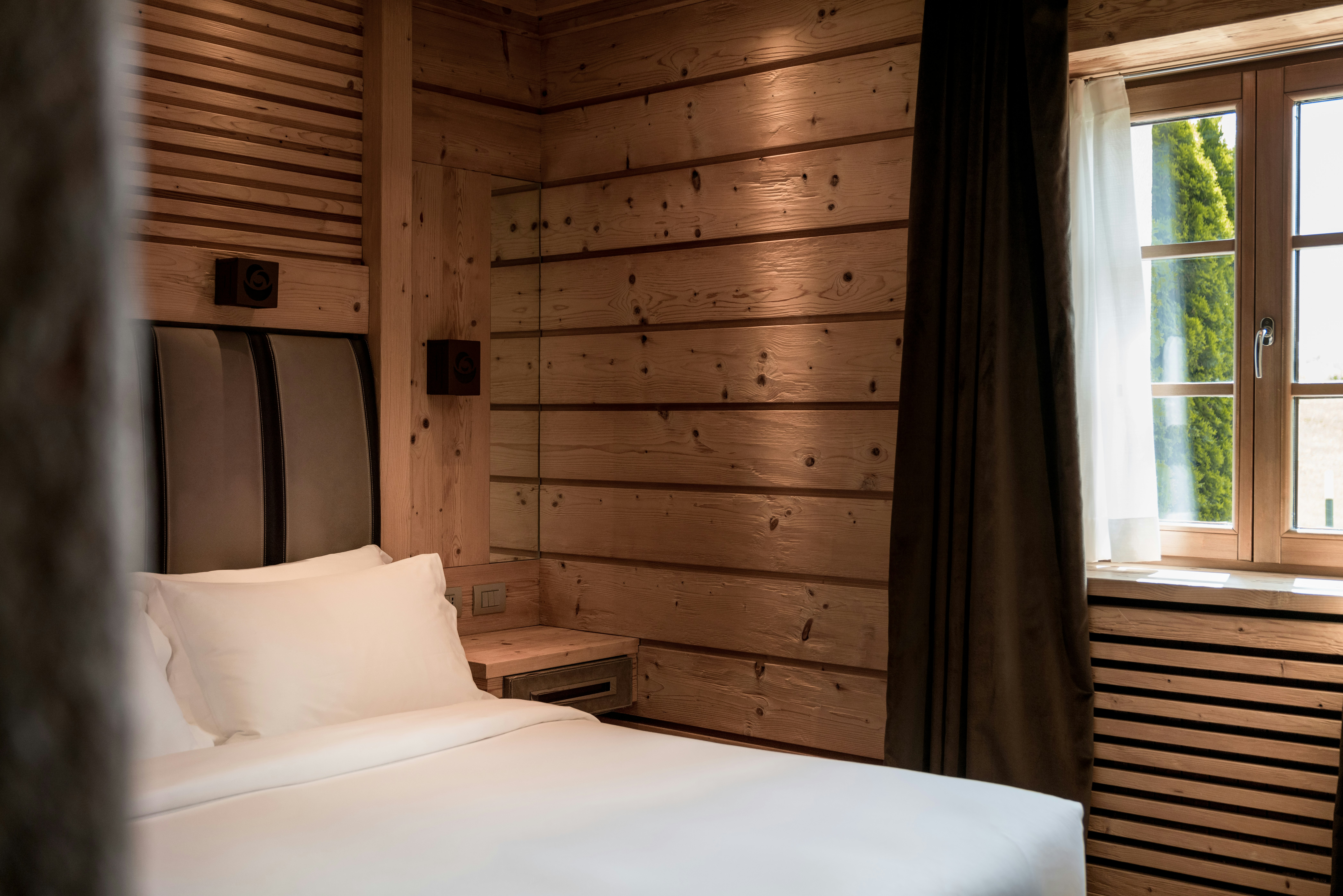 Deluxe Plus - Bedroom