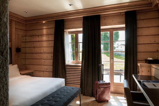 Deluxe Room - Bedroom