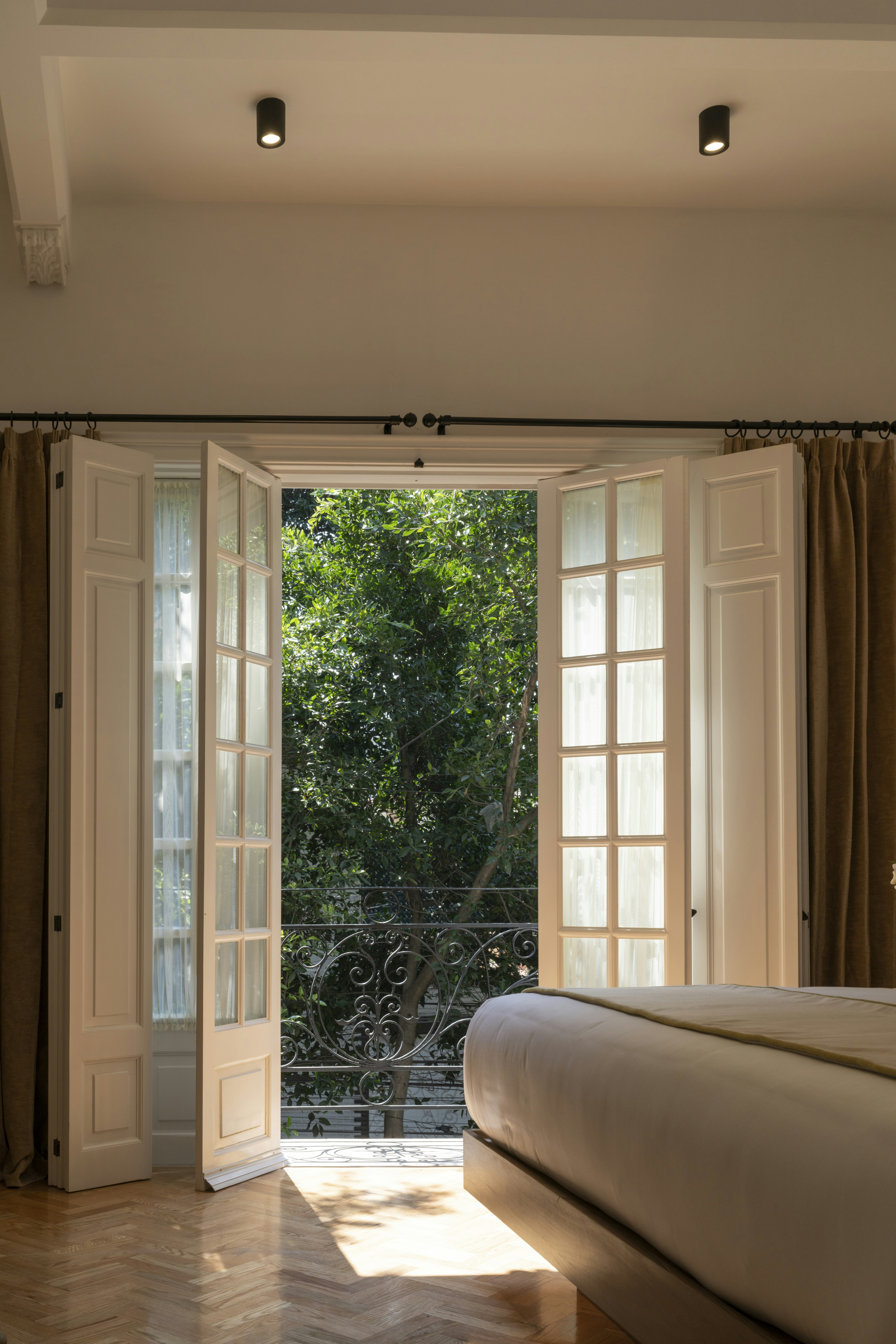 Master Suite - Balcony