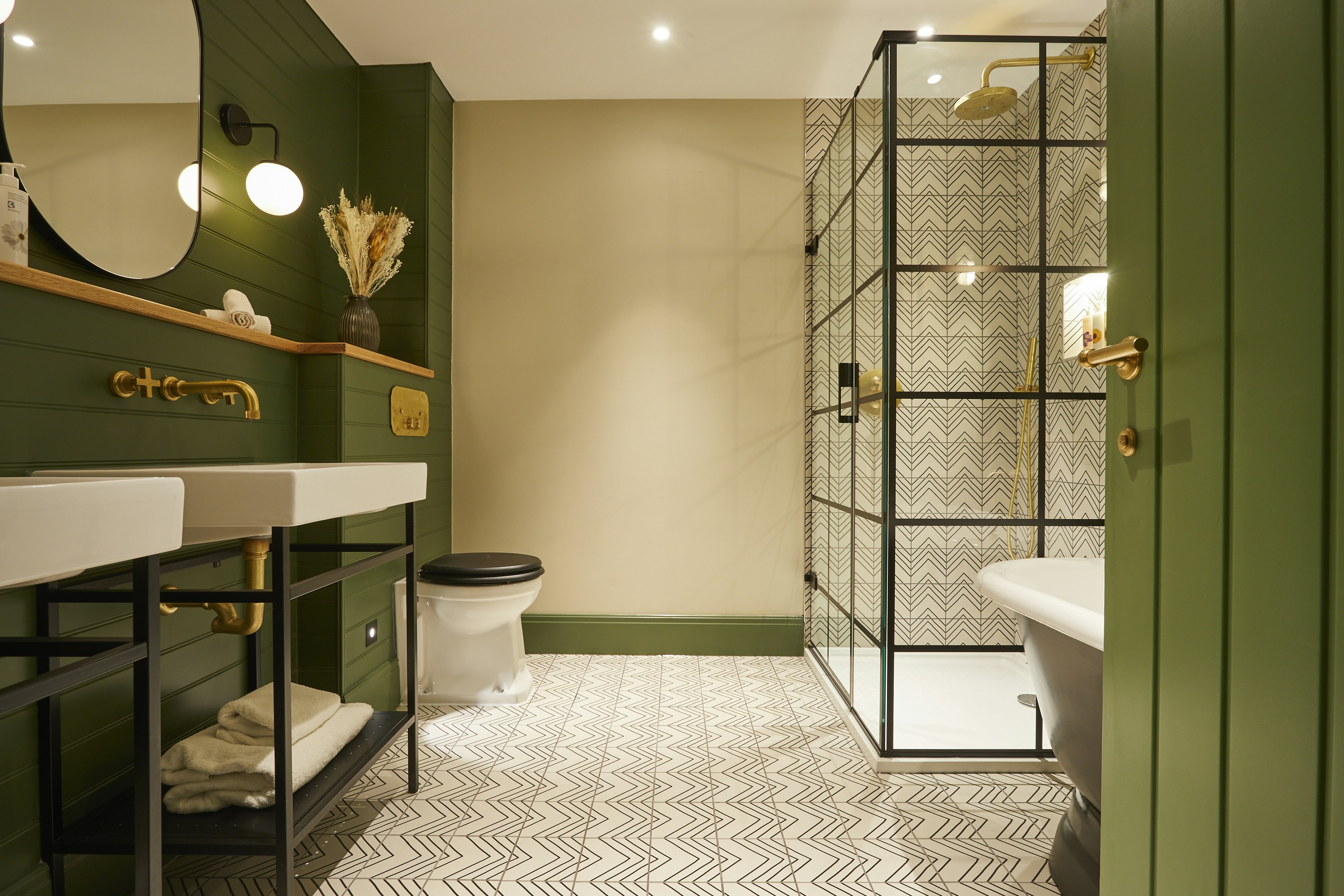 Pavilion Garden Suite Bathroom