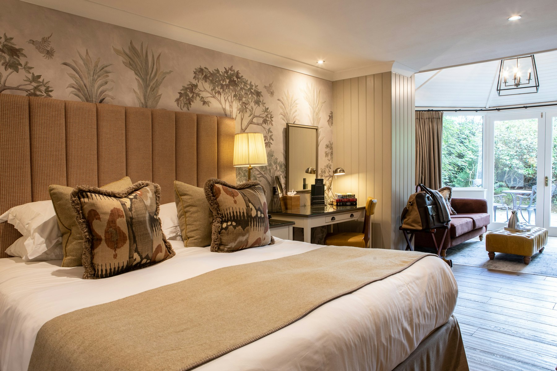 Garden Suite with Hot Tub (Red Screes) - Bedroom