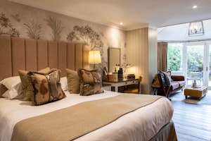 Garden Suite with Hot Tub (Red Screes) - Bedroom