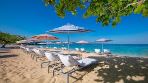 Doctors Cave Beach