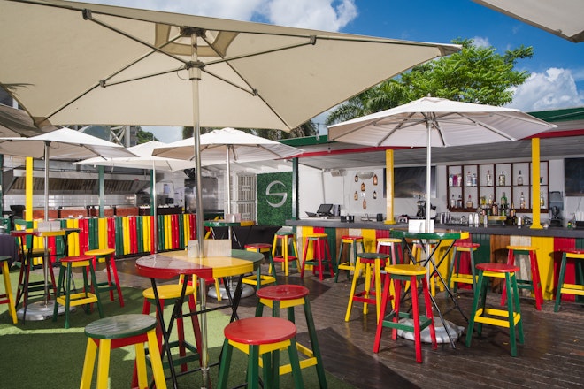Bar & Grill
