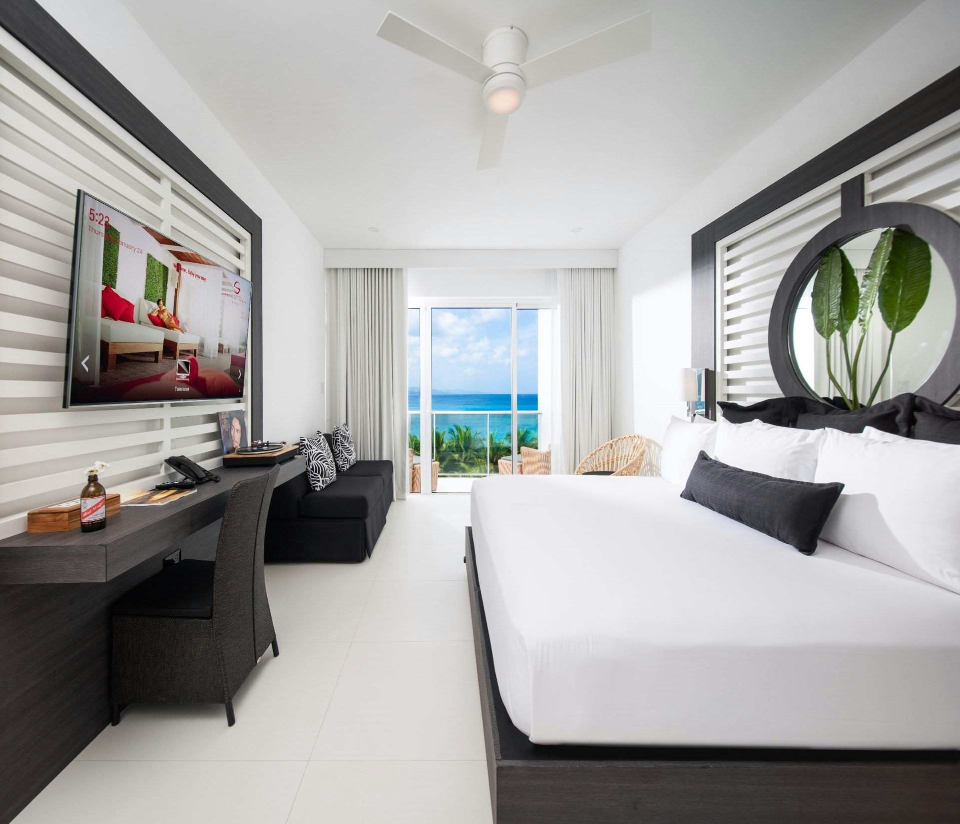 S Hotel Junior Suite