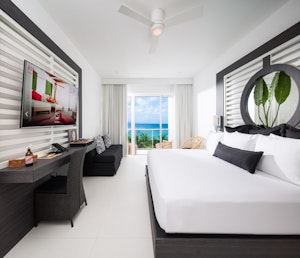 S Hotel Junior Suite