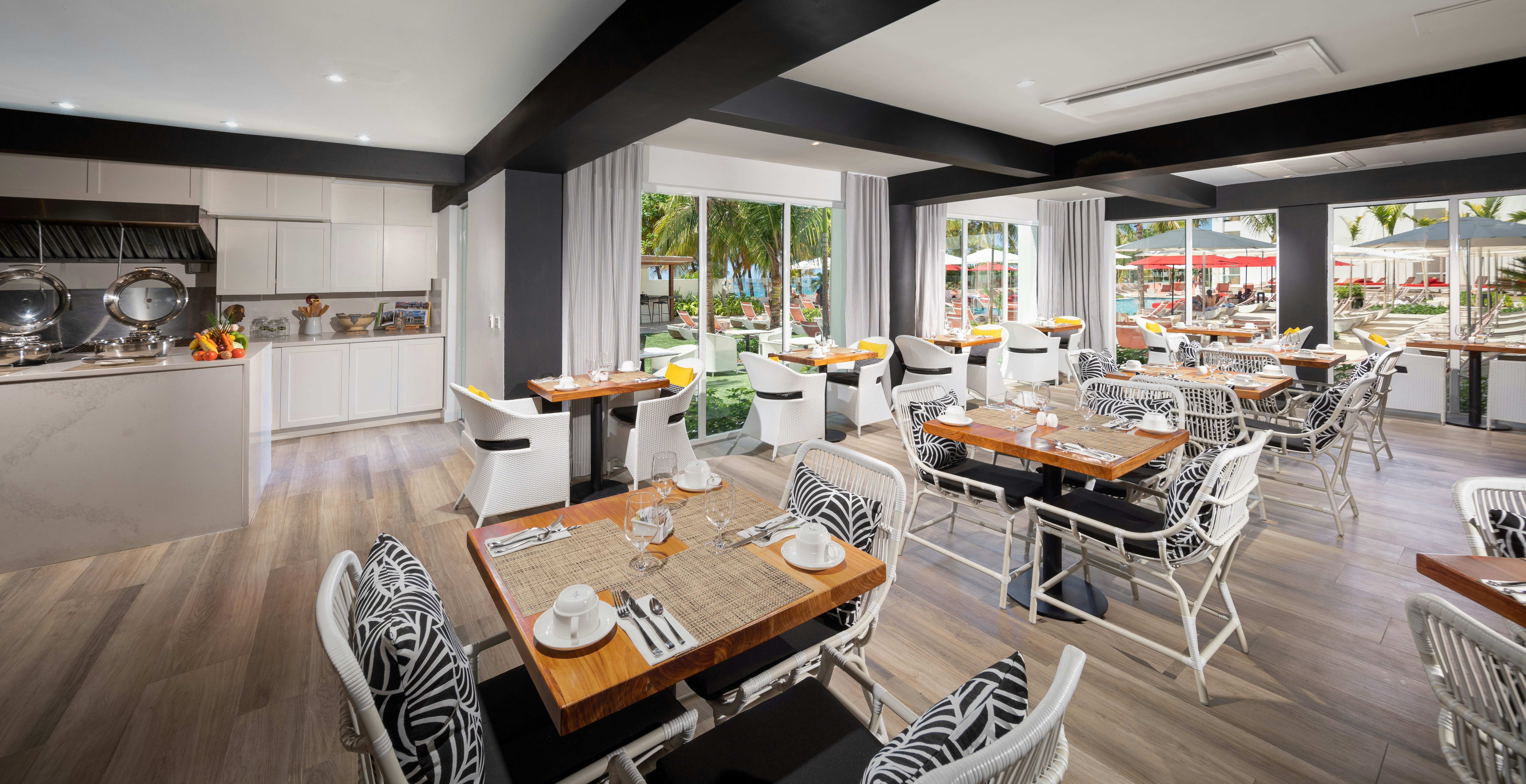 S Hotel Marketplace Restaurant