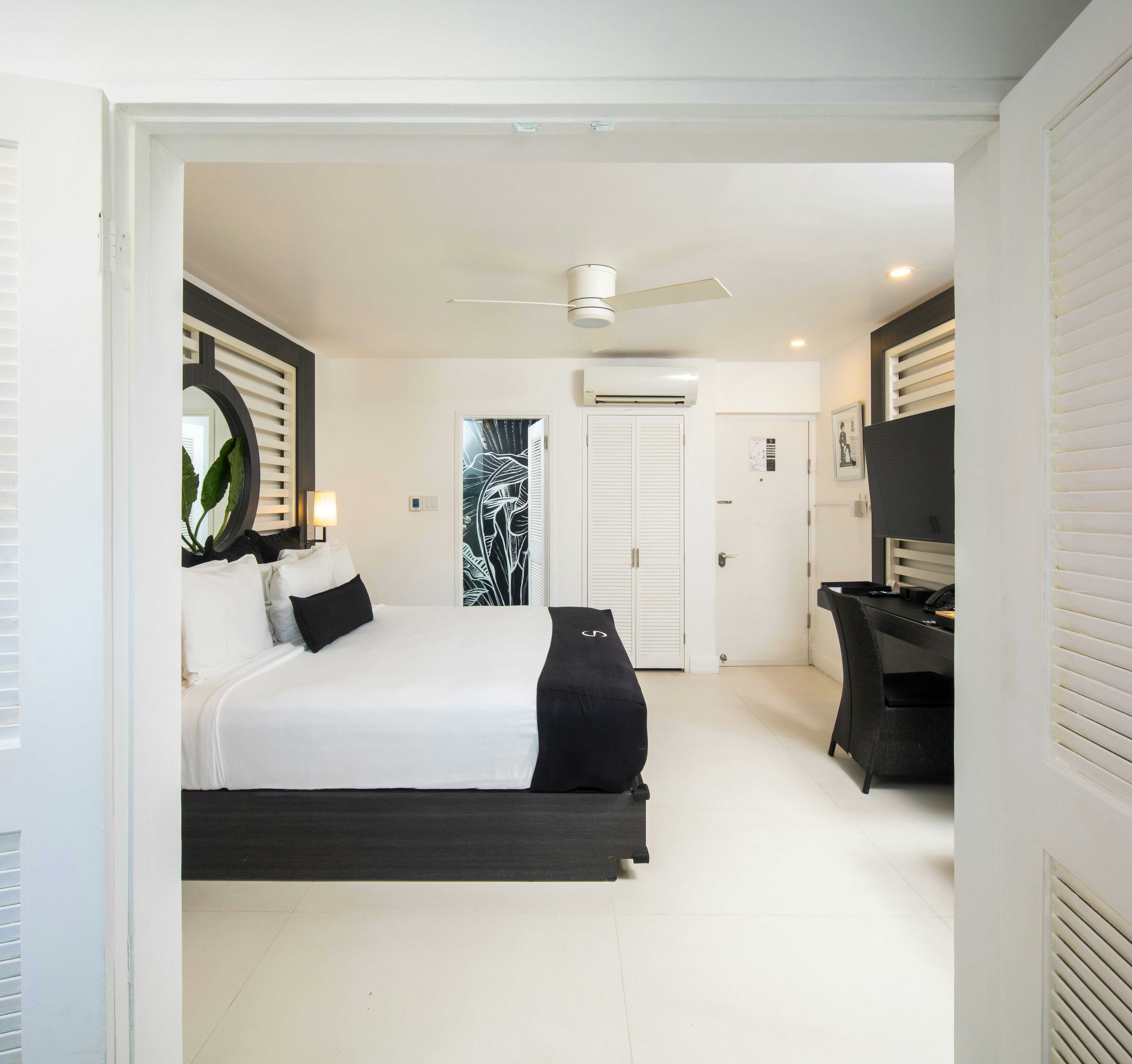 Mini King Suite Bedroom