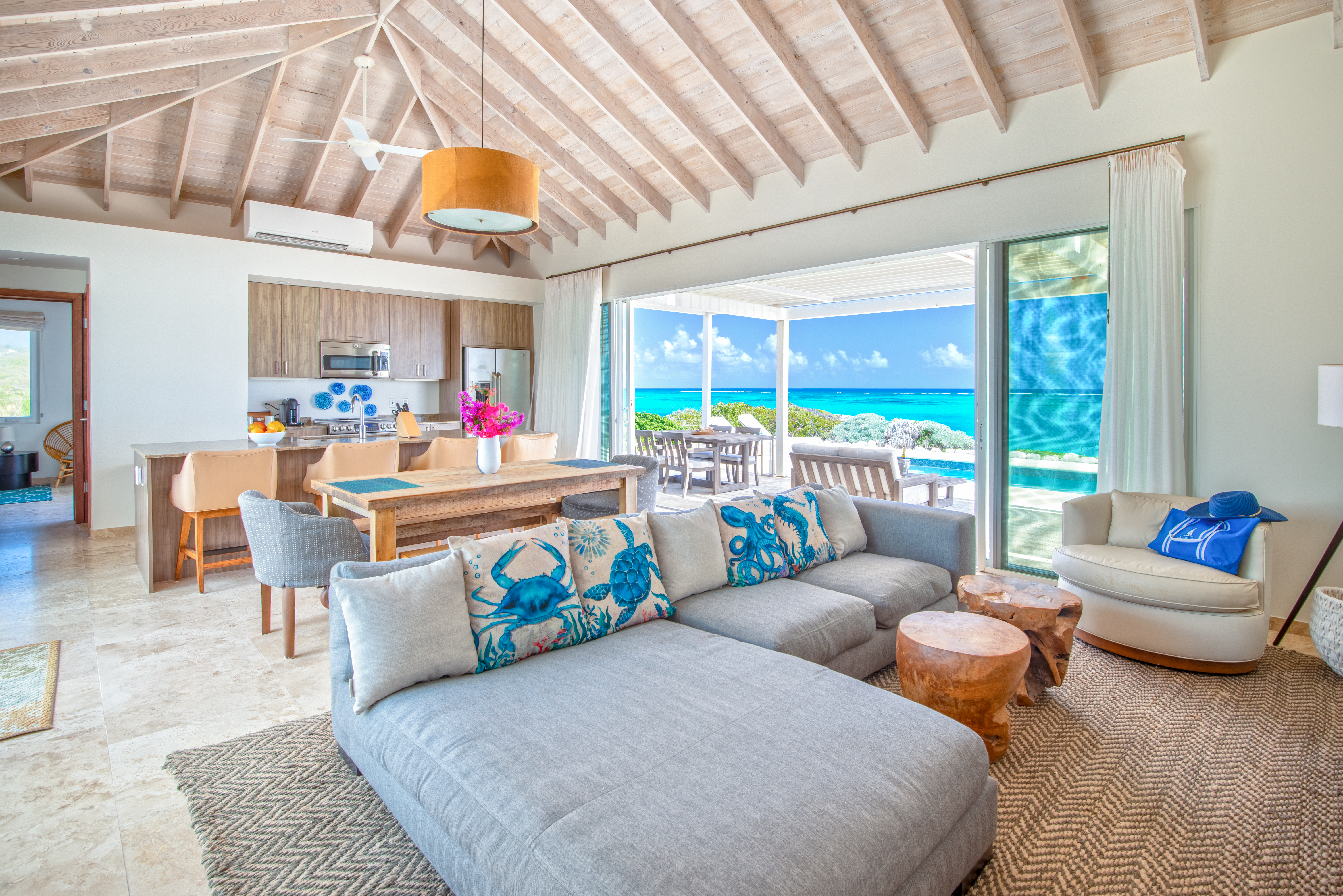 Two Bedroom Peninsula Oceanfront Coral Villa - Living Area