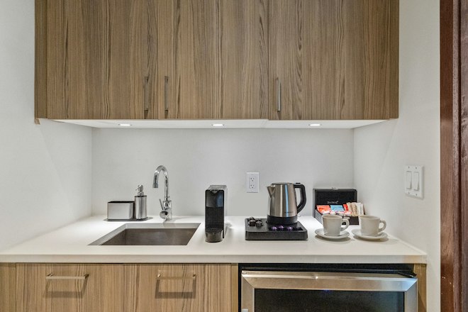 Ocean View Premier Suite Kitchenette