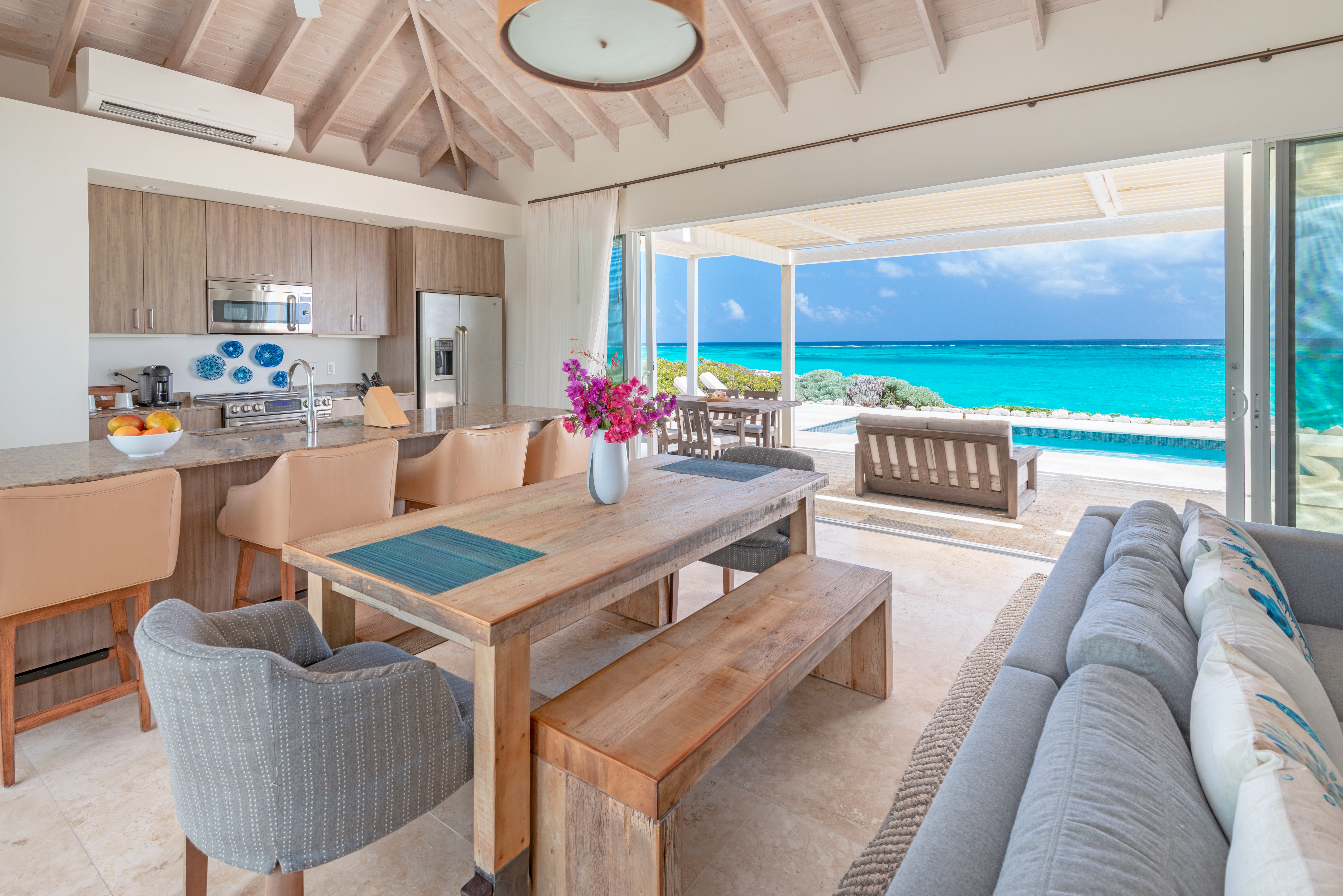 Two Bedroom Peninsula Oceanfront Coral Villa - Living Area