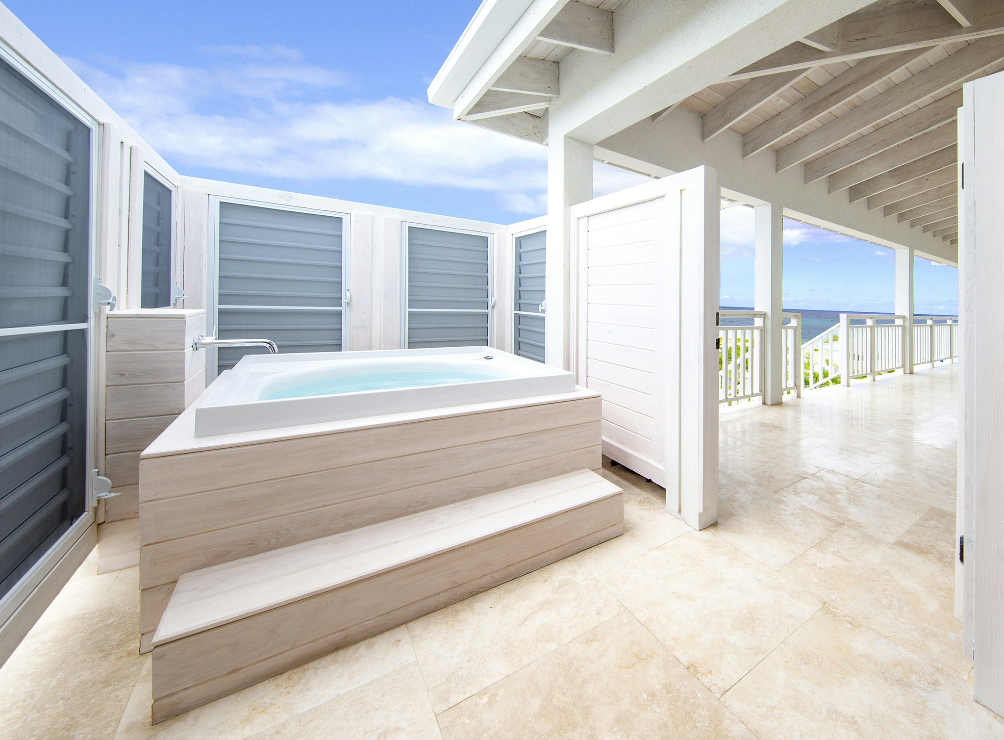 Ridgetop Ocean View Premier Suite - Hot Tub