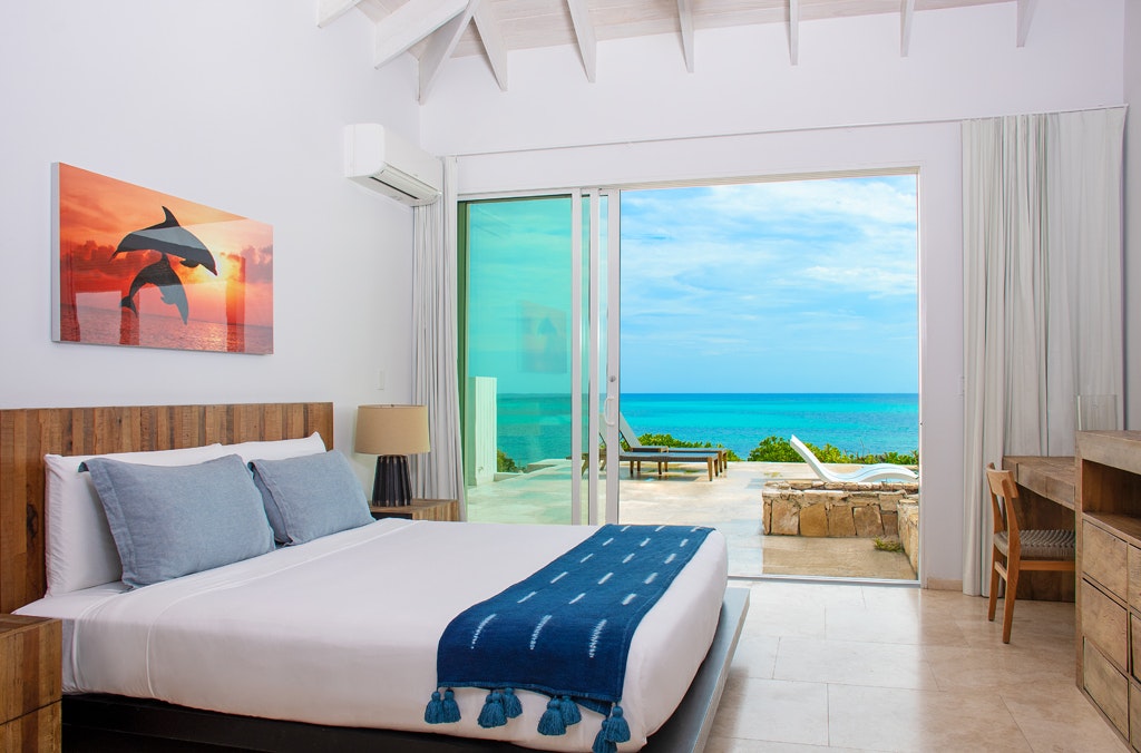 Two Bedroom Beachfront Villa Premier - Bedroom
