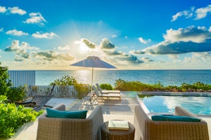 Four Bedroom Beachfront Villa - Pool & Sundeck