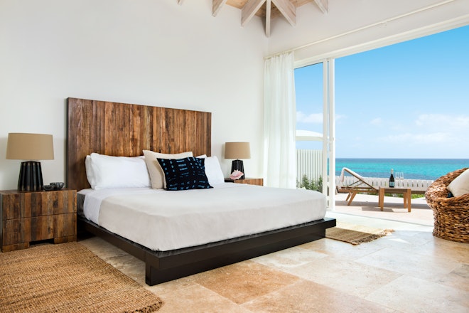 Four Bedroom Beachfront Villa - Bedroom