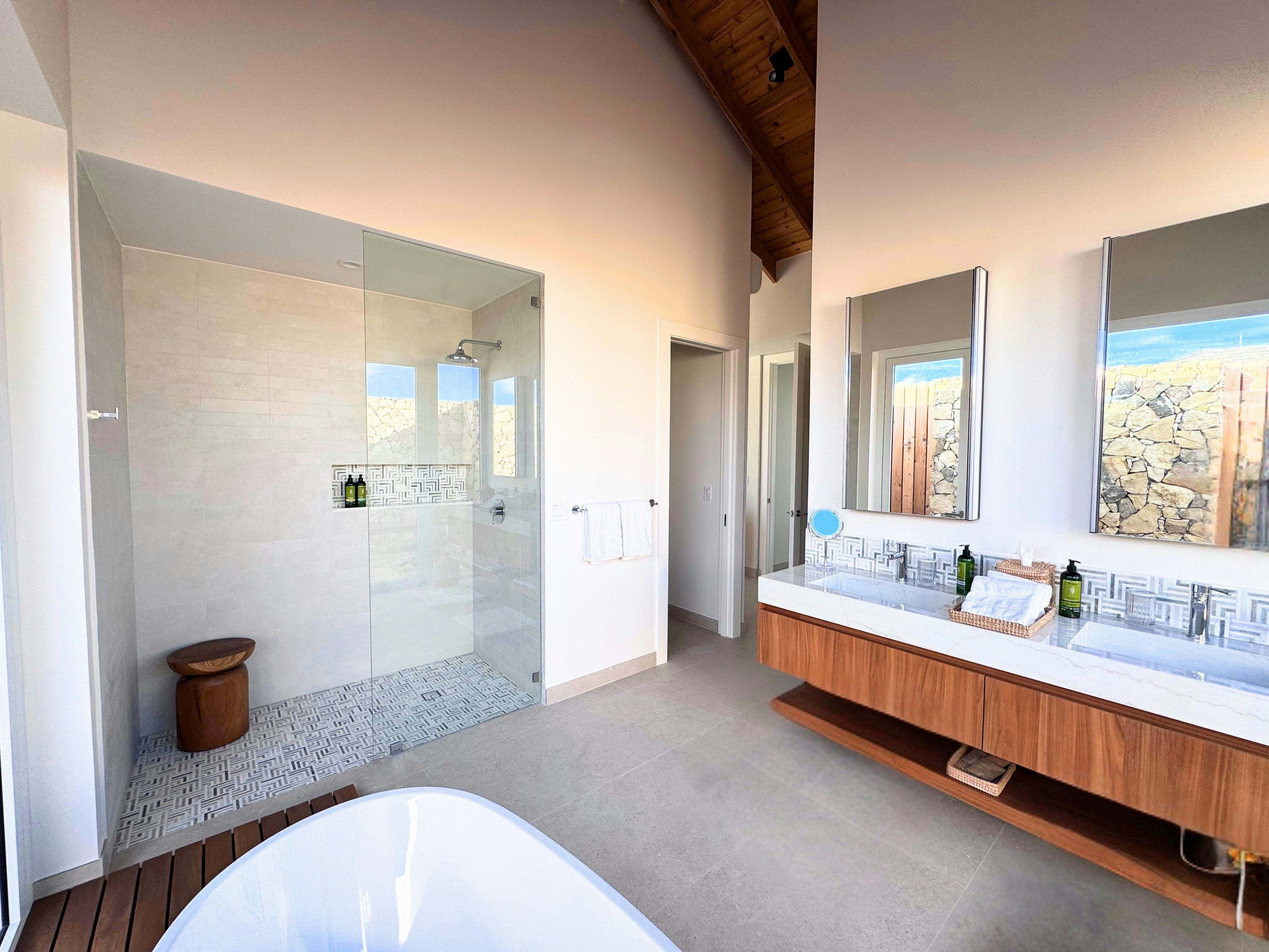 Caicos Bank Estate & Villa Suite - Bathroom