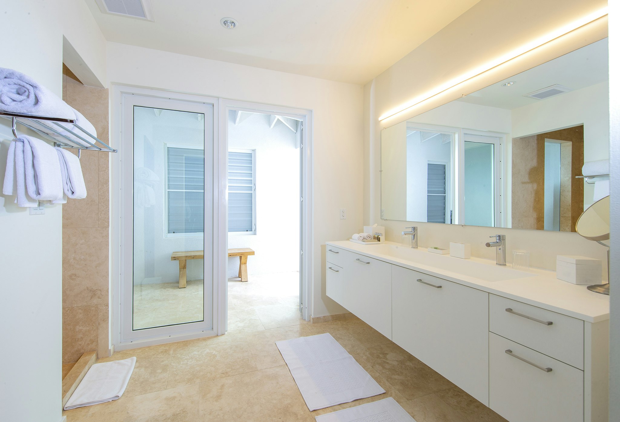 Ridgetop Ocean View Premier Suite - Bathroom