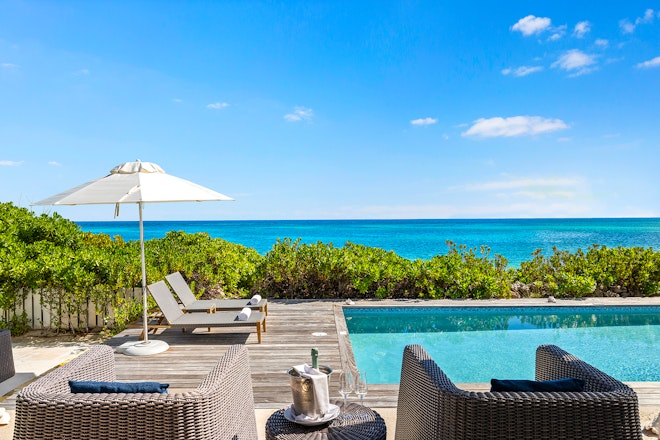 Three Bedroom Beachfront Villa Pool