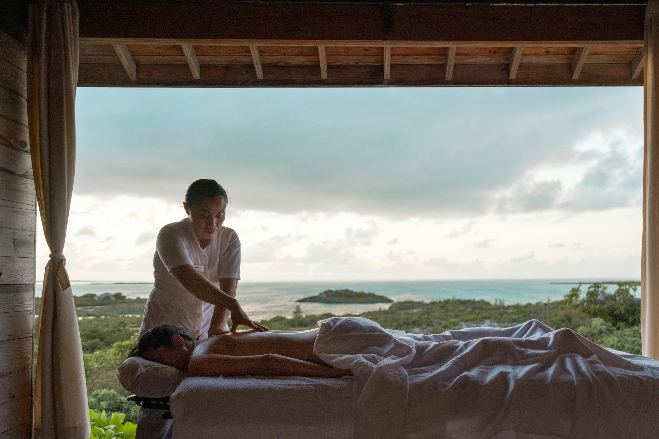 Massage At Sailrocks Na Spa