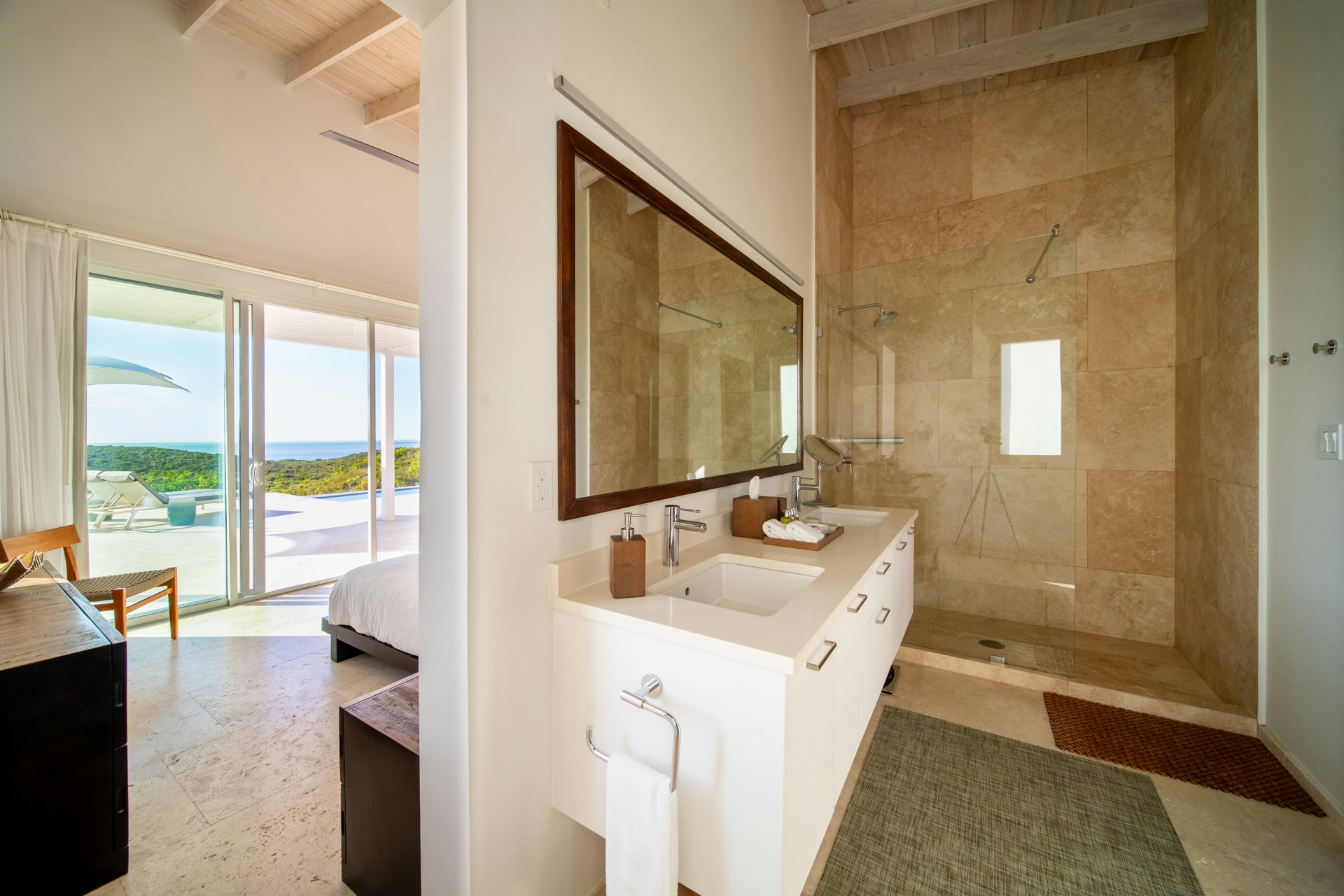 Three Bedroom Peninsula Skyridge Villa - Bathroom