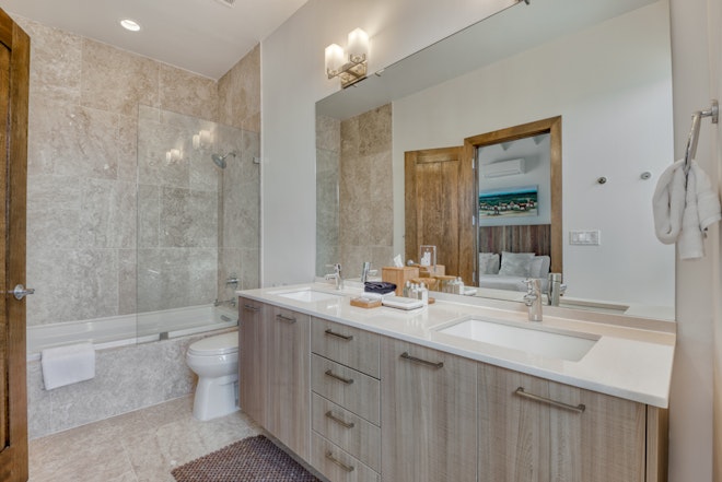 Two Bedroom Peninsula Skyridge Villa - Bathroom