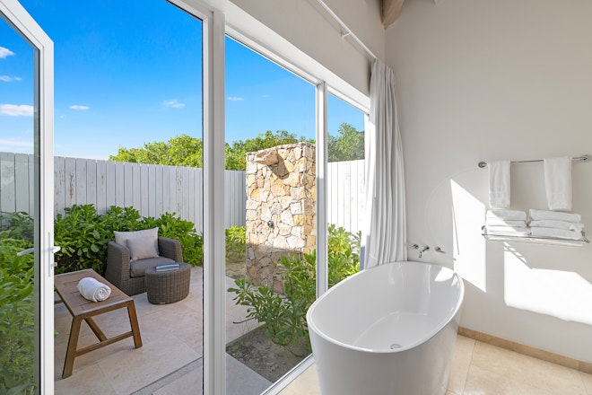 Two Bedroom Beachfront Villa Deluxe Bathroom