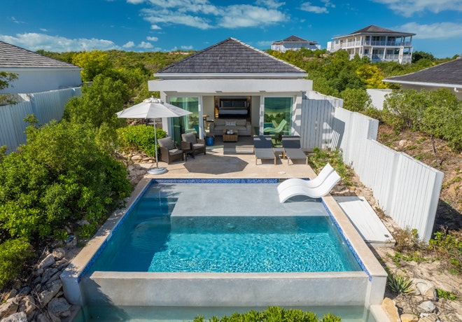 Two Bedroom Beachfront Villa Suite - Pool