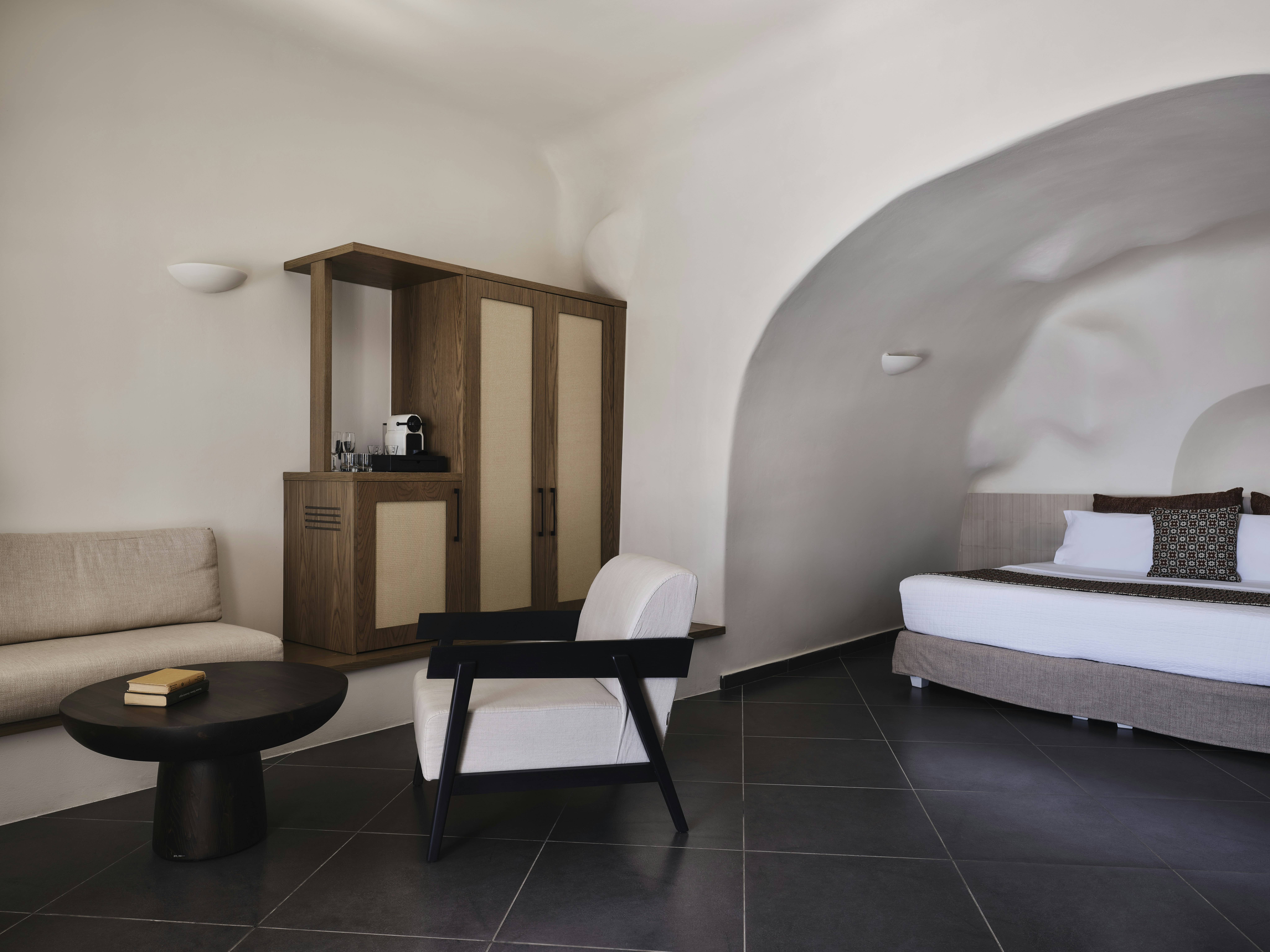 Senior Suite - Bedroom