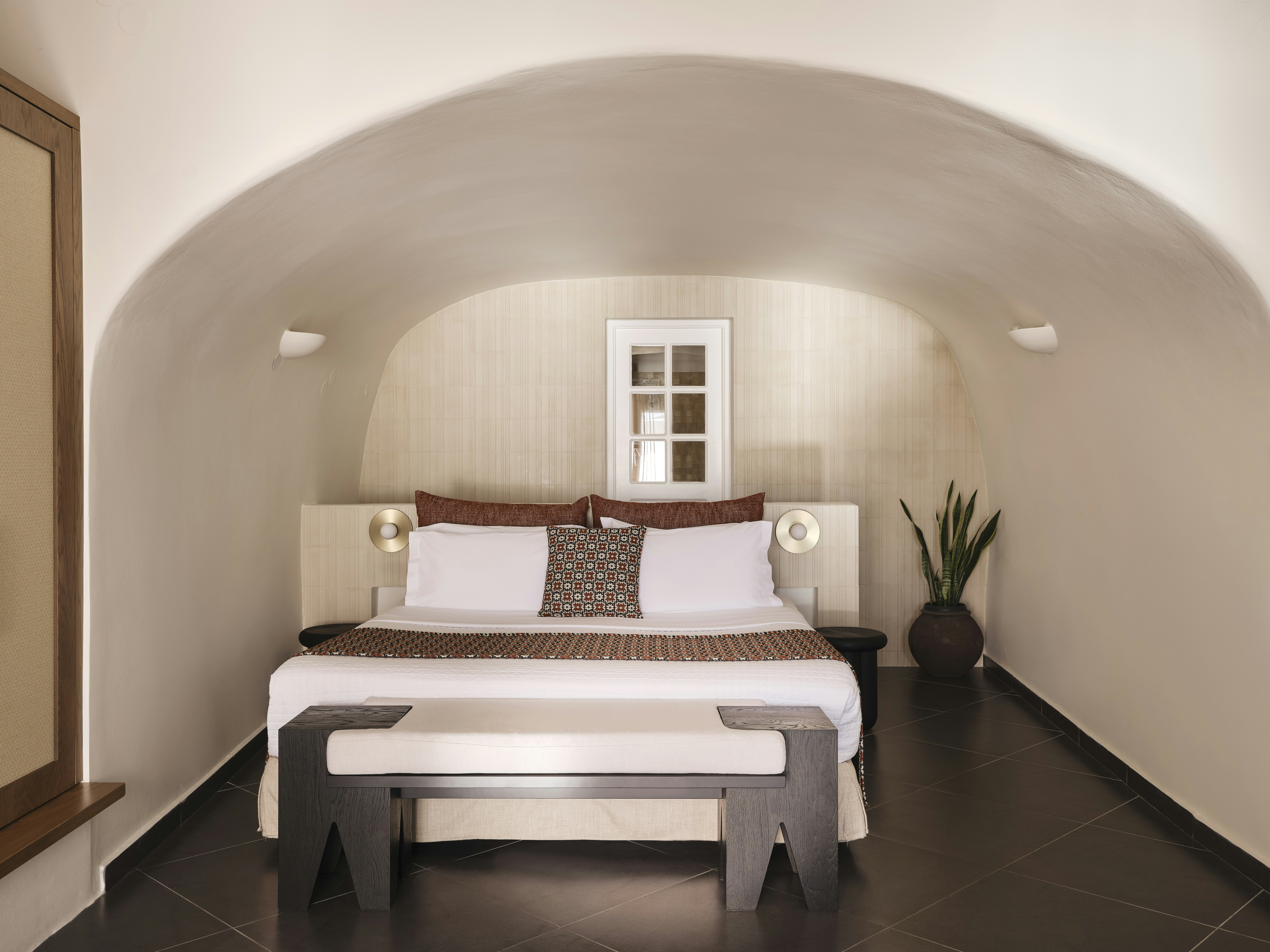 Senior Suite - Bedroom