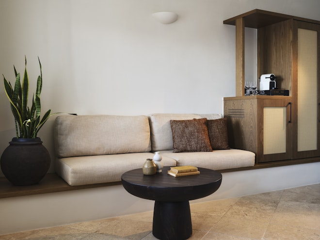 Honeymoon Suite - Living Area