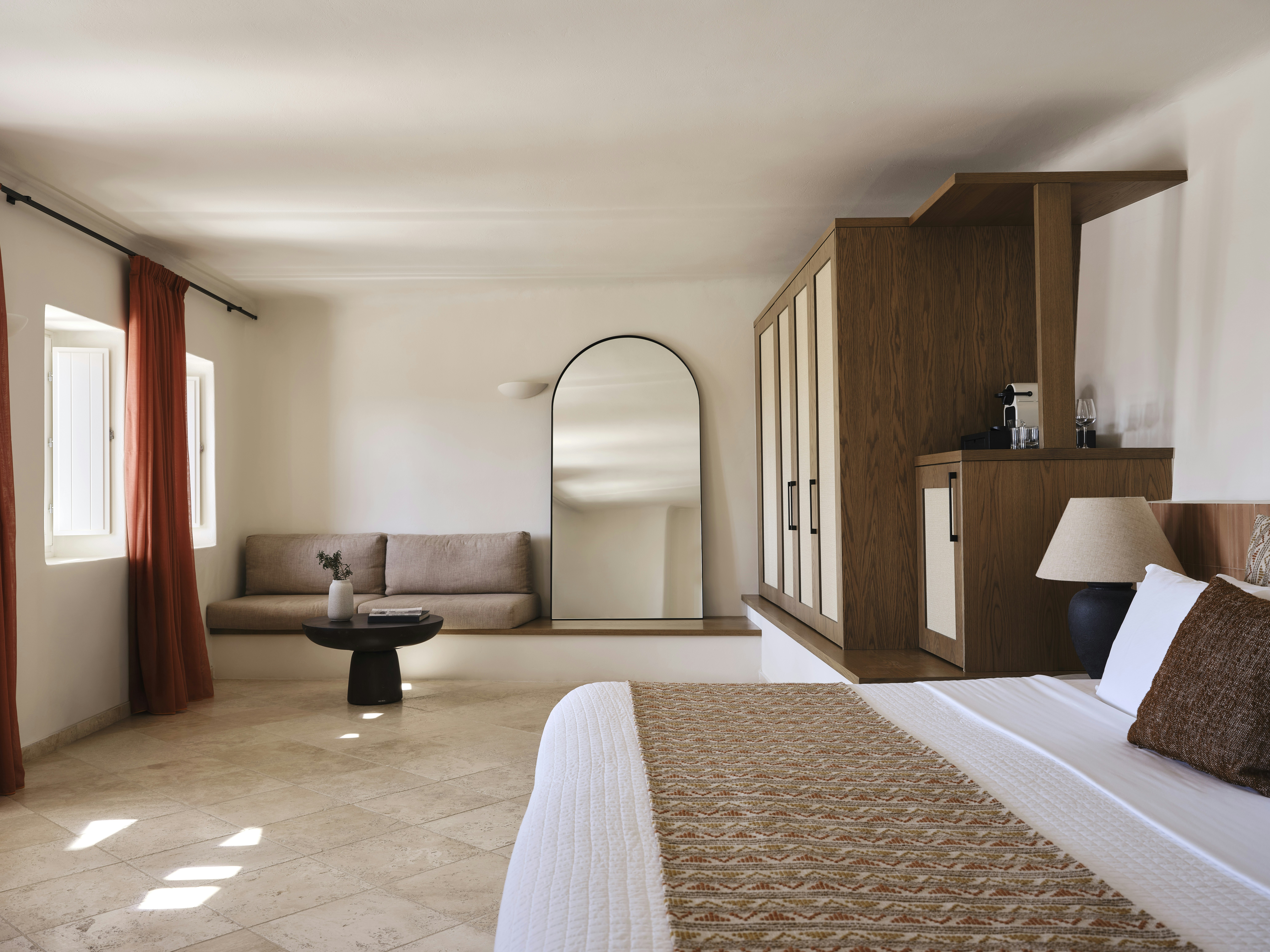 Honeymoon Suite - Bedroom