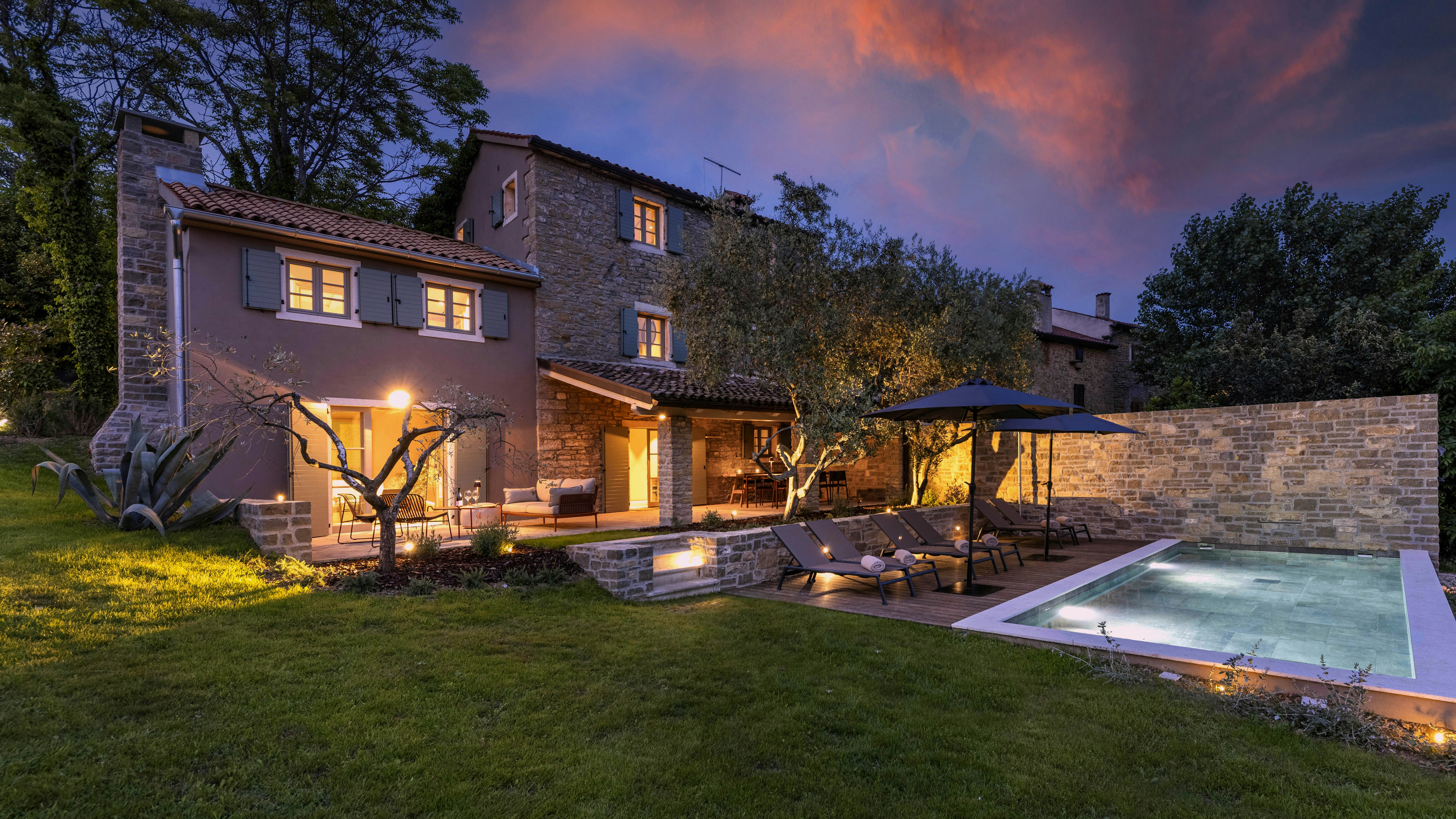 Three Bedroom Villa - Pool & Garden