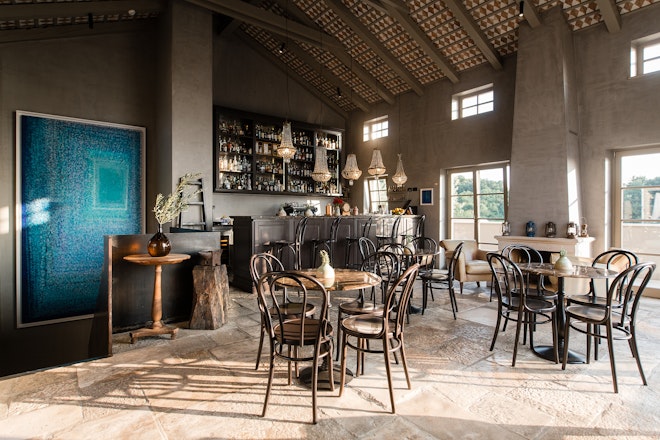 Luciano's Bar