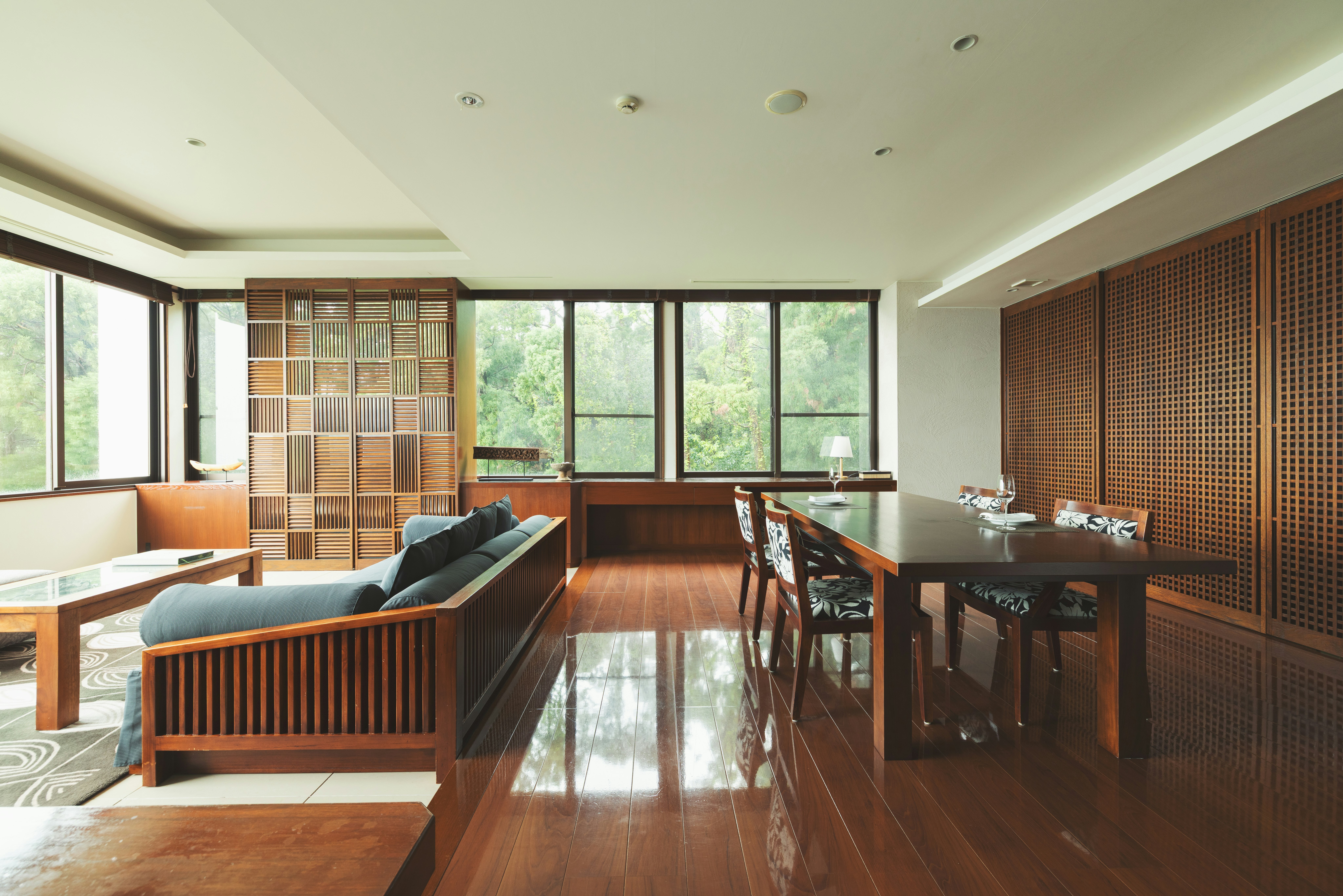 Sankara Suite - Living & Dining Area