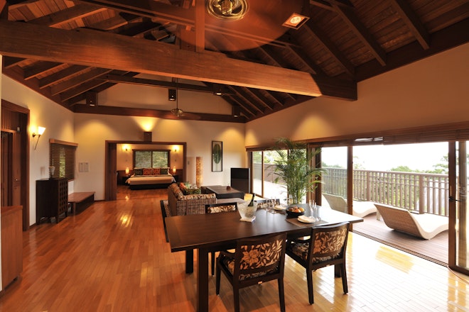 Sankara Villa Suite - Dining Area