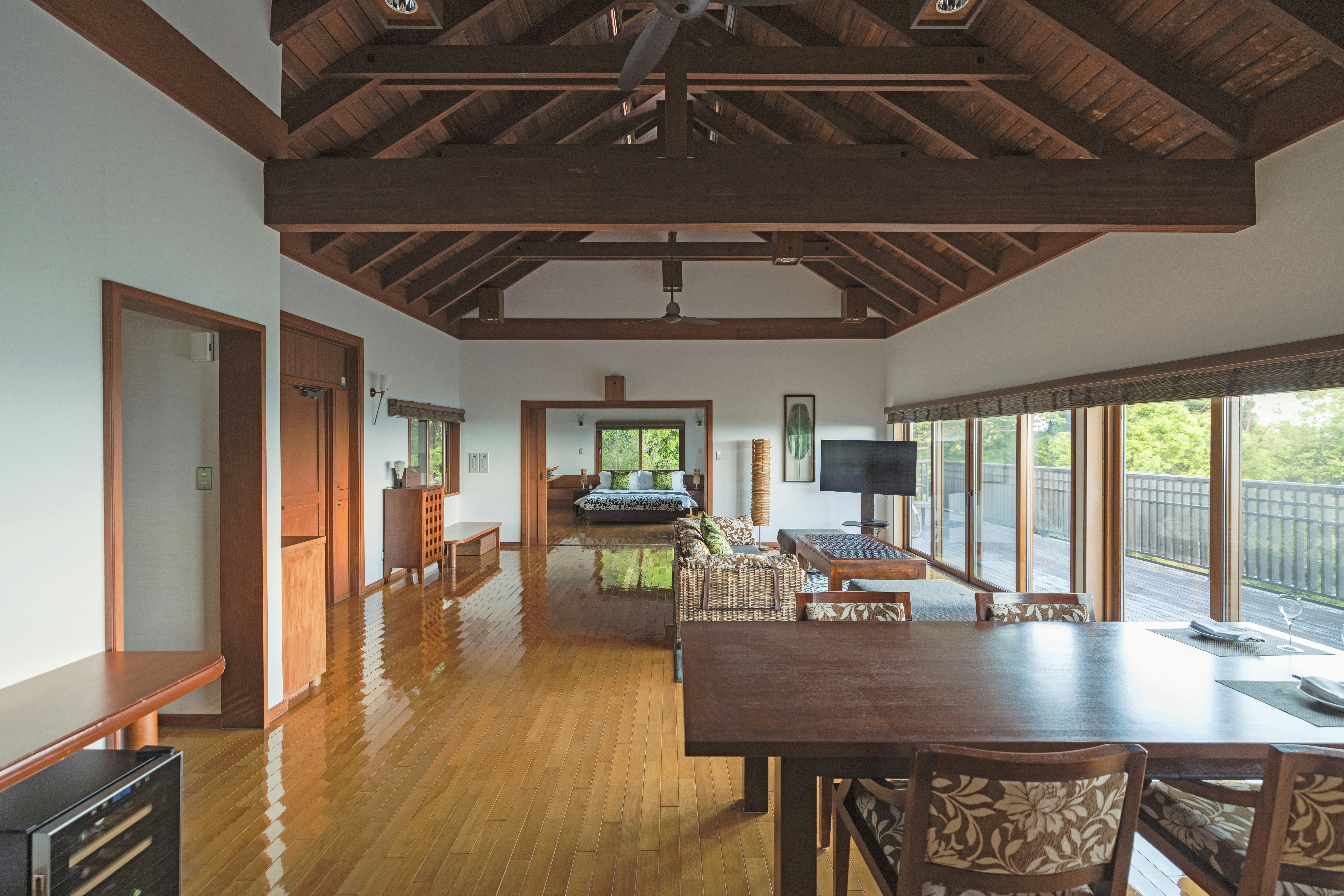 Sankara Villa Suite - Dining Area