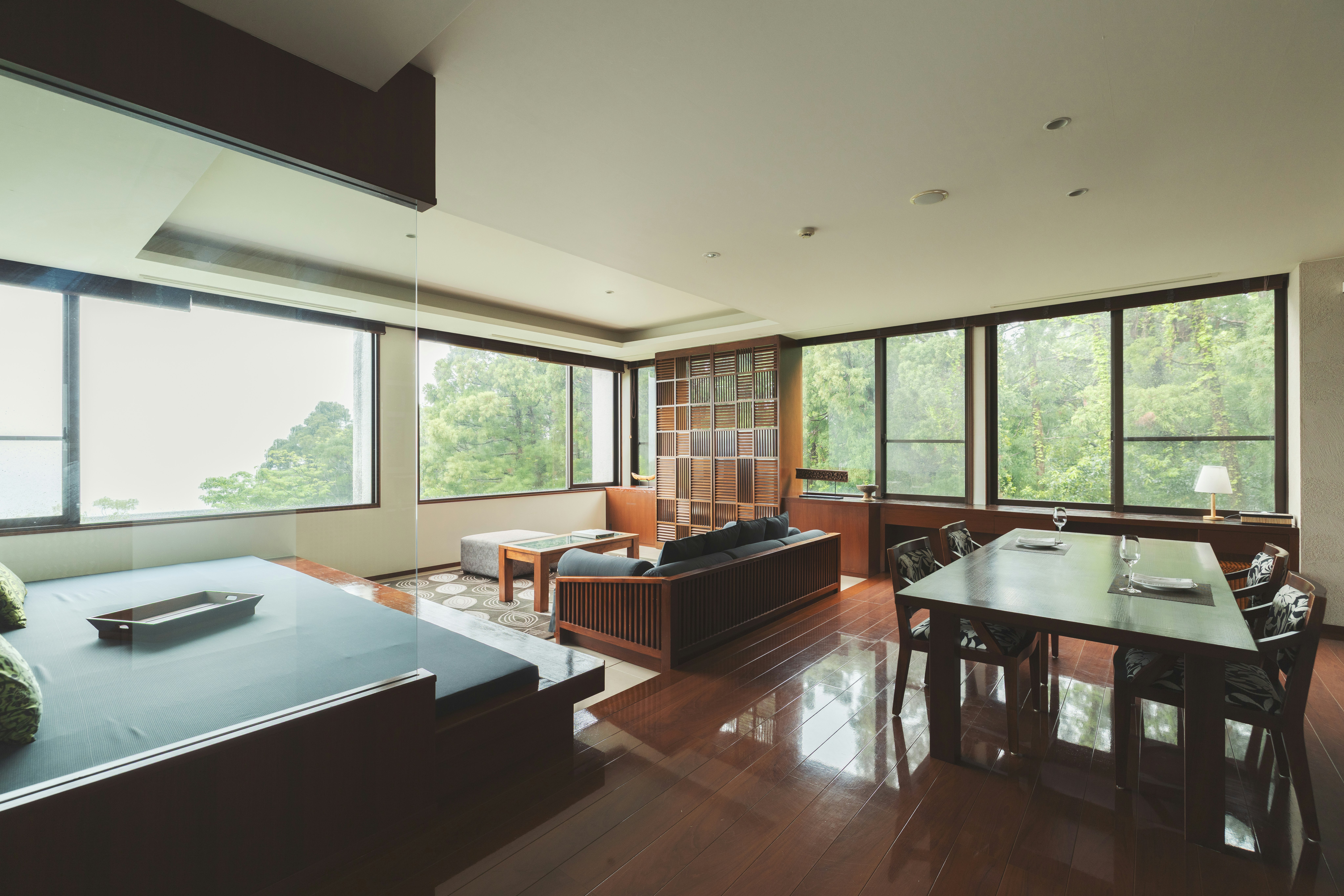 Sankara Suite - Living & Dining Area