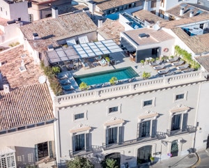 Panoramic views of the hotel
