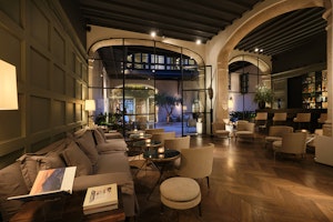 Lobby Bar